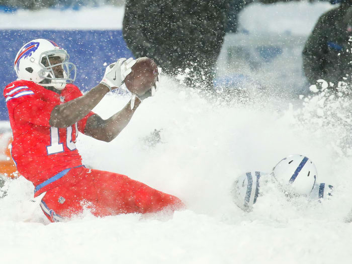 bills-colts-snow-game-cbs-broadcast.jpg